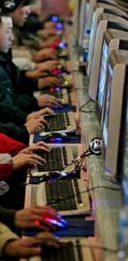 39.2% of Chinese online go to Internet cafes