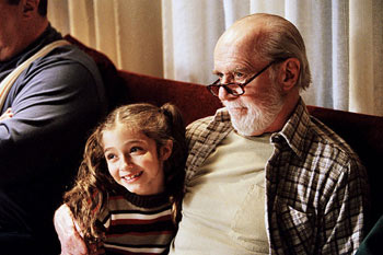 Carlin appeared in three of Smith's films: 1999's 'Dogma,' 2001's 'Jay and Silent Bob Strike Back,' and 2004's 'Jersey Girl' (seen here, with Raquel Castro)