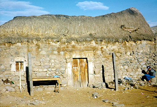 Yanque: Stone & mud construction: day in, day out, seasons come and go, and they still live in this house