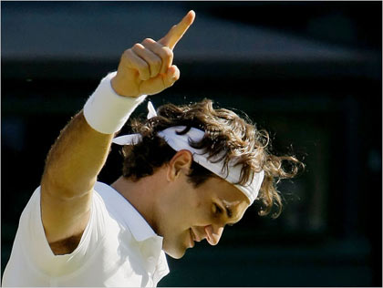 Top-seeded Roger Federer defeated unseeded Mario Ancic, the last man to defeat him at Wimbledon, 6-1, 7-5, 6-4. Federer has reached 17 consecutive Grand Slam semifinals since losing in the third round of the 2004 French Open