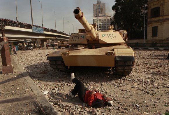 http://www.worldculturepictorial.com/images/content_2/2011-egypt-protester-tank.jpg