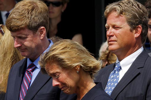 Senator Kennedy's daughter Kara Kennedy Allen center weeps alongside her