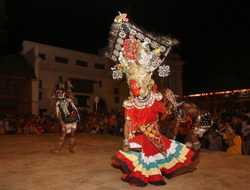 mask dancers Mahakalis perform a traditional deity's dance to celebrate the Indra Jatra festival in Kathmandu September 16, 2008. Kathmandu celebrates Indra Jartra, one of its most colorful week-long festival, worshiping the Kumari, or the virgin  mask dancers Mahakalis perform a traditional deity's dance to celebrate the Indra Jatra festival in Kathmandu September 16, 2008. Kathmandu celebrates Indra Jartra, one of its most colorful week-long festival, worshiping the Kumari, or the virgin