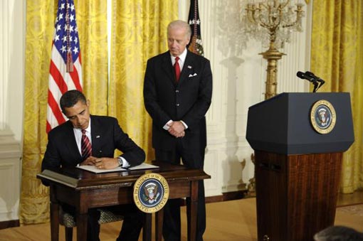 President Barack Obama (L), joined by Vice President Joe Biden, signs a set of executive orders that will strengthen the working rights of federal contract workers during a ceremony where he announced Vice President Joe Biden as the head of the newly created Middle Class Working Families Taskforce in Washington on January 30, 2009 President Barack Obama (L), joined by Vice President Joe Biden, signs a set of executive orders that will strengthen the working rights of federal contract workers during a ceremony where he announced Vice President Joe Biden as the head of the newly created Middle Class Working Families Taskforce in Washington on January 30, 2009