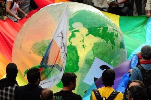 Turkish climate activits protest on International Day of Climate Action in Istanbul. World leaders could fail to reach a new climate deal at a UN summit in Copenhagen if rich countries refuse to financially help developing nations tackle climate change, government and NGO officials said at a development conference that wrapped up Saturday.