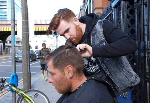 barber who cut the hair and trimmed the beard of a homeless man on a Dublin street was surprised by the reaction to his good deed